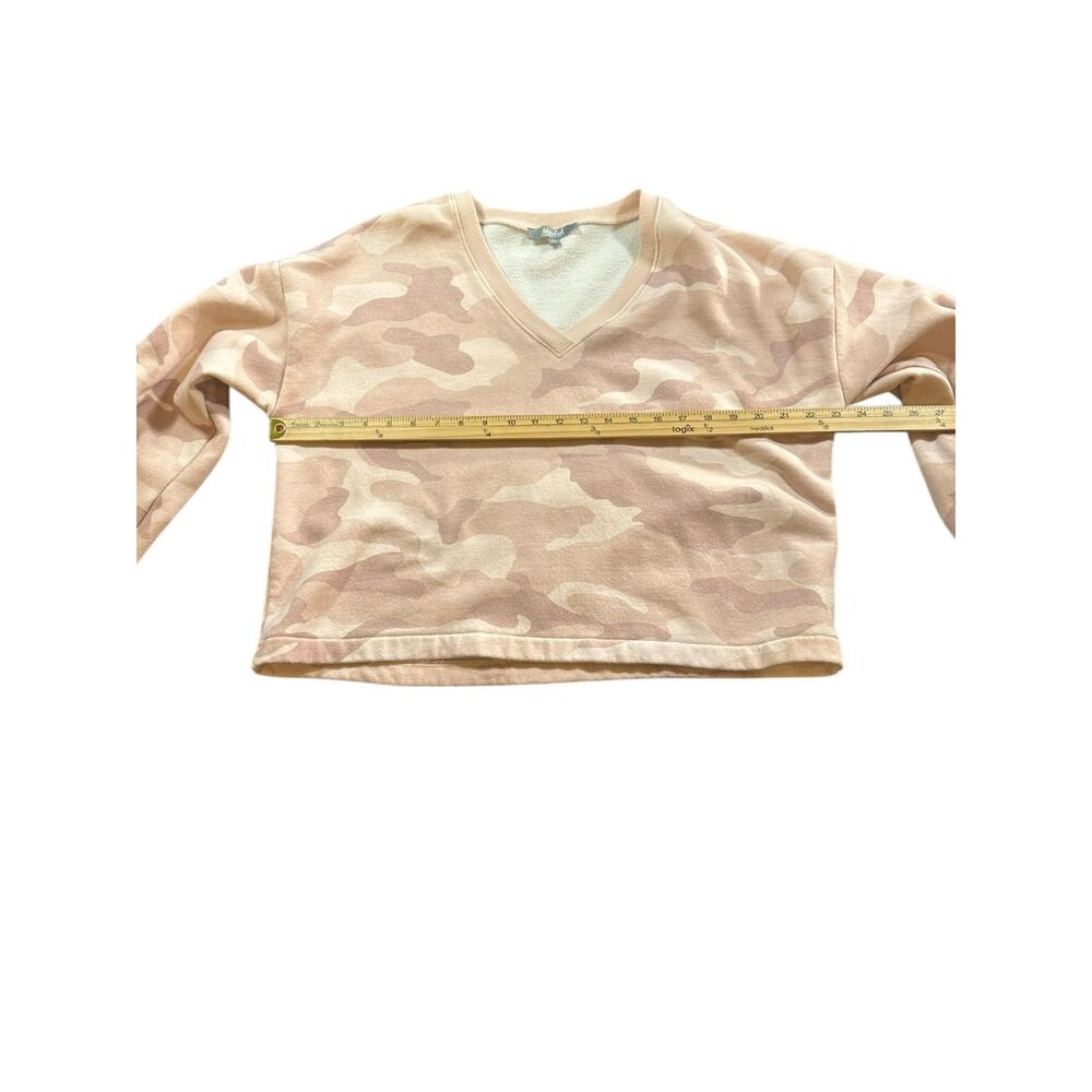 Marled V-Neck Pink Camo‎ Sweatshirt Size Large - Picture 3 of 8